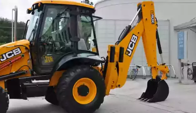 why jcb colour is yellow । जेसीबीचा रंग पिवळा का असतो ?