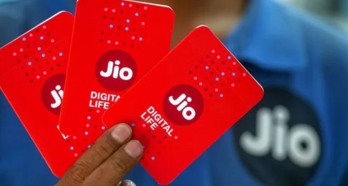 Jio च्या 48 कोटी वापरकर्त्यांसाठी मोठी बातमी, या दोन रिचार्ज प्लॅनची ​​किंमत वाढली – India TV Hindi