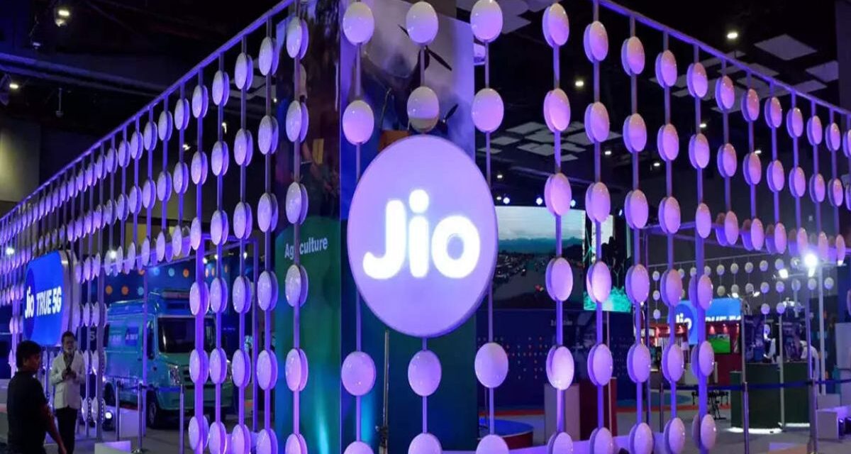 Jio चे रु 899 आणि Rs 999 चे दोन उत्तम प्लान आहेत, नवीन रिचार्ज घेण्यापूर्वी त्याचे फायदे तपासा – India TV Hindi