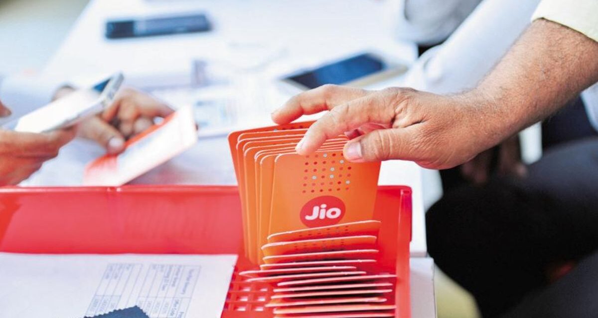 Jio ने आणला अप्रतिम रिचार्ज प्लॅन, तुम्हाला 101 रुपयांमध्ये अमर्यादित 5G डेटा मिळेल – India TV Hindi