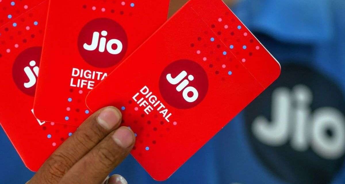 Jio वापरकर्त्यांसाठी मोठी बातमी, कंपनीने दोन स्वस्त प्लॅनमध्ये मोठे बदल केले – India TV Hindi